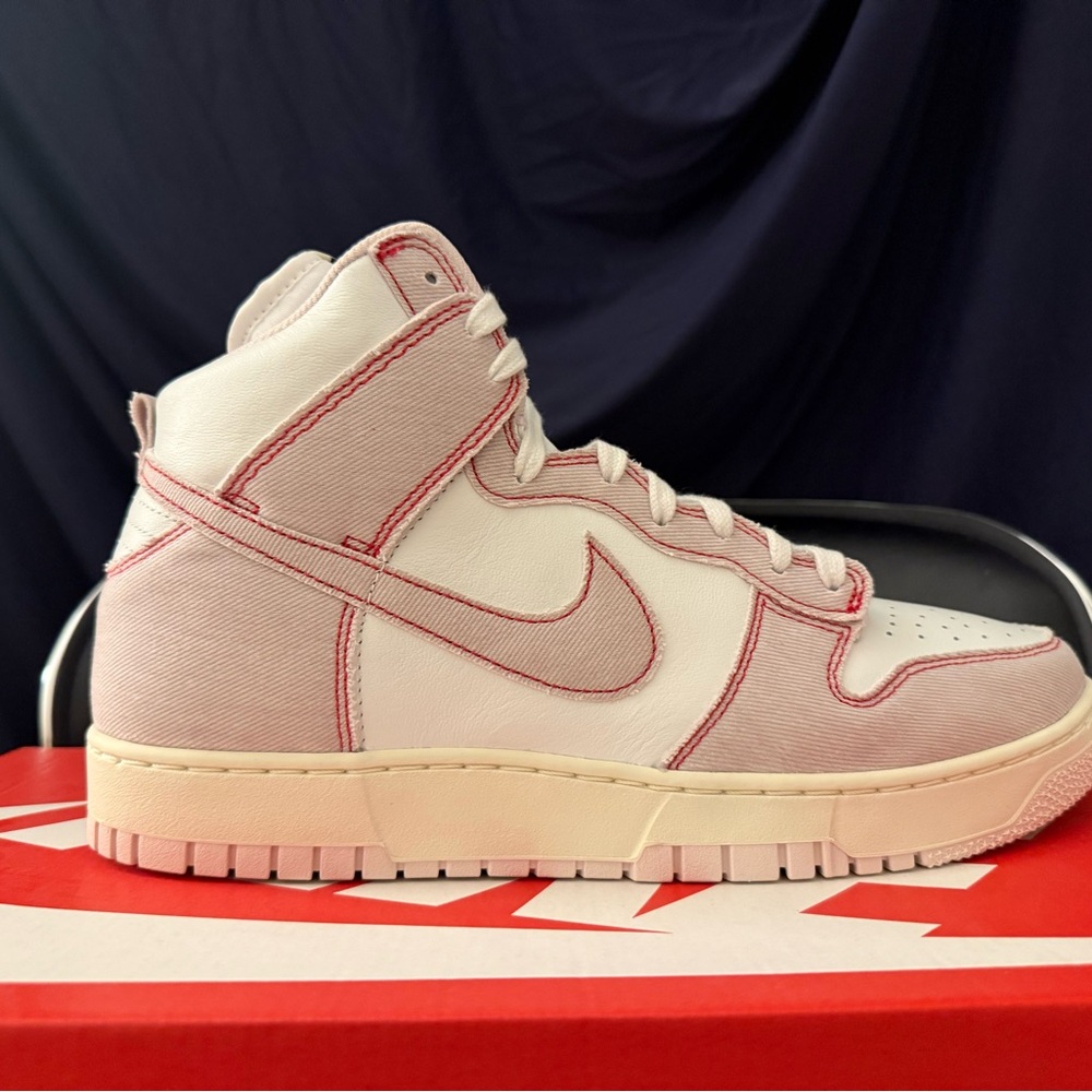 Nike High-Top Sneakers in Cream and Red